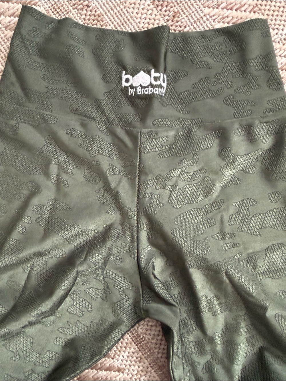 Booty by Brabants Olive Camo Seamless Leggings - Picture 2 of 3